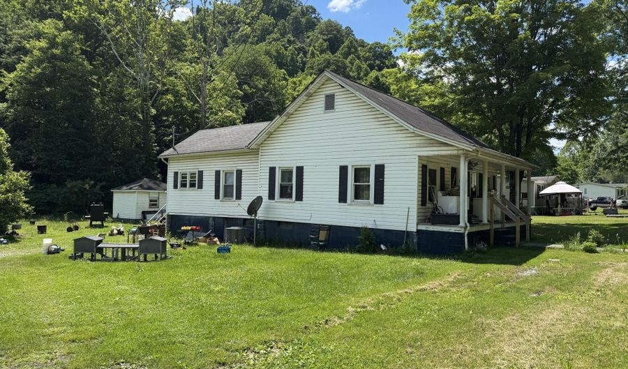 2342 Roda Rd, Appalachia, VA 24216 - 2 Beds, 1 Bath