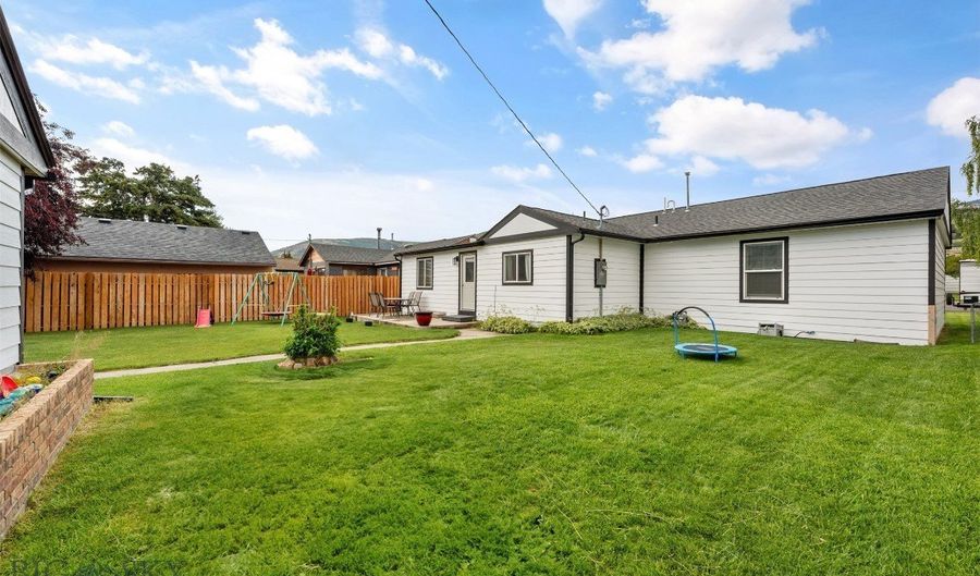 1812 Ogden St, Anaconda, MT 59711 - 4 Beds, 3 Bath