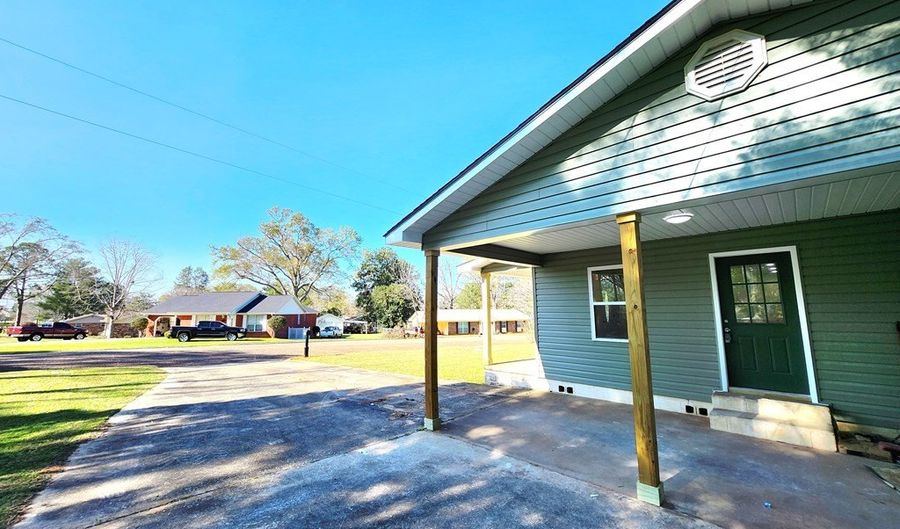 109 ALBERTA Dr, Abbeville, AL 36310 - 3 Beds, 2 Bath