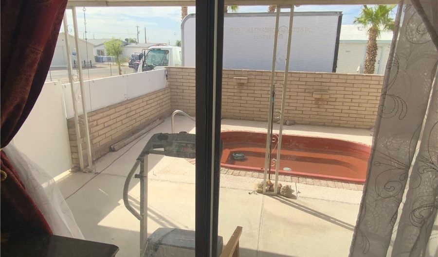 1901 Hualapai Dr, Bullhead City, AZ 86442 - 2 Beds, 2 Bath