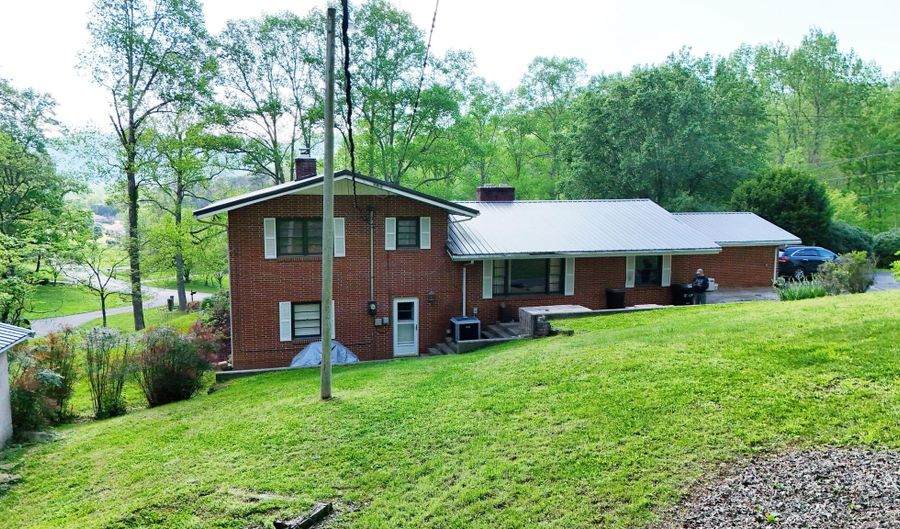 513 Sharp Gap Rd, Barbourville, KY 40906 - 4 Beds, 2 Bath