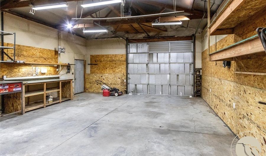 4104 Murphy Ave, Billings, MT 69101 - 5 Beds, 2 Bath
