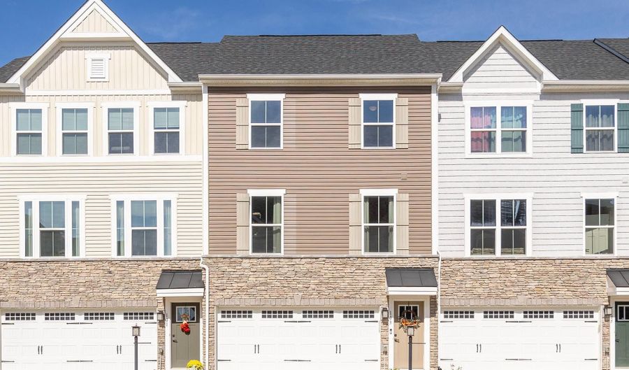 103 BURKWOOD Ter, Lake Frederick, VA 22630 - 3 Beds, 3 Bath