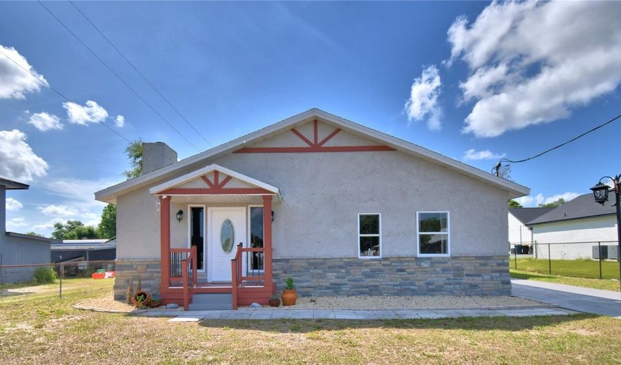 208 CENTER St, Auburndale, FL 33823 - 0 Beds, 0 Bath