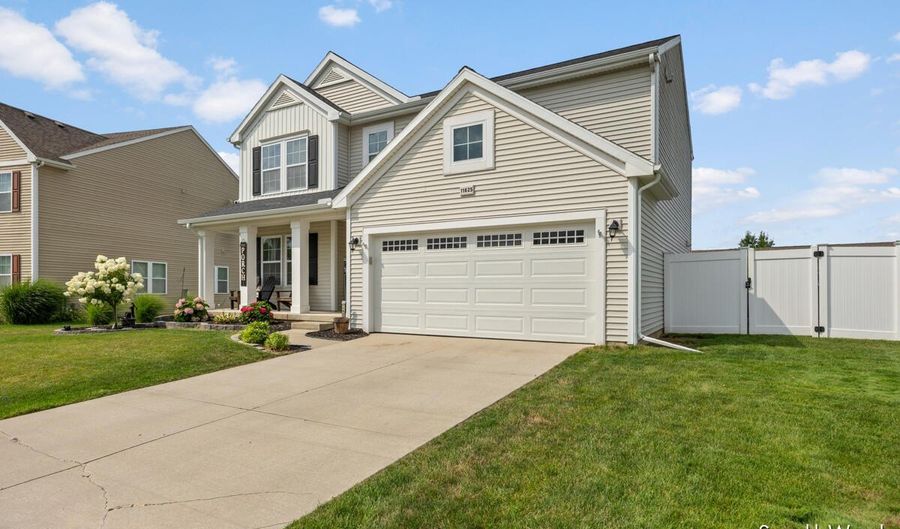 11625 Koala Bear Dr SE, Alto, MI 49302 - 5 Beds, 4 Bath