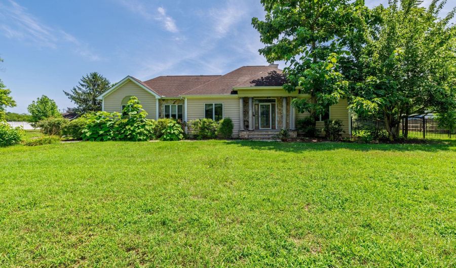 18485 PETTYJOHN Rd, Georgetown, DE 19947 - 3 Beds, 2 Bath