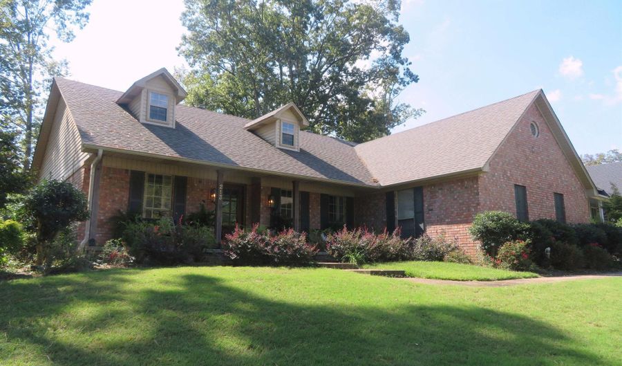 213 N Park Dr, Arkadelphia, AR 71923 - 3 Beds, 3 Bath