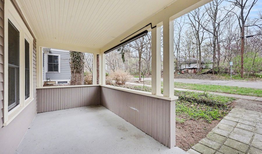 1326 Traver St, Ann Arbor, MI 48105 - 2 Beds, 2 Bath