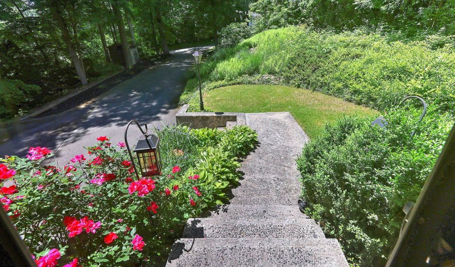 128 Cedar Ln, Beacon Falls, CT 06403 - 3 Beds, 3 Bath