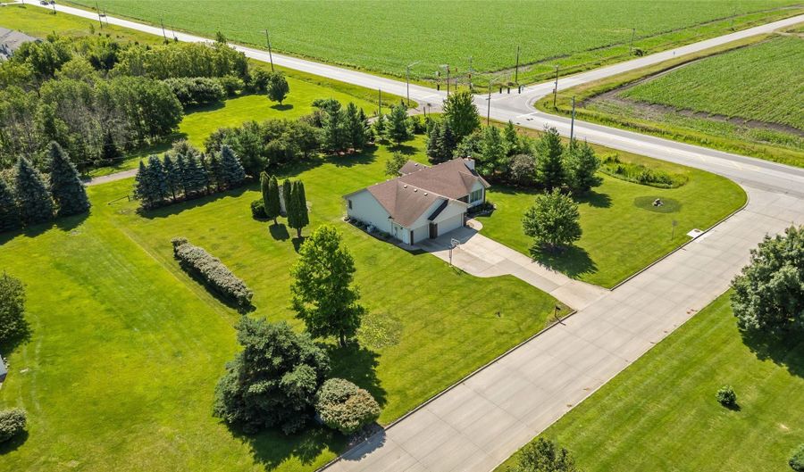 9421 NE 28th Ct, Ankeny, IA 50021 - 2 Beds, 2 Bath