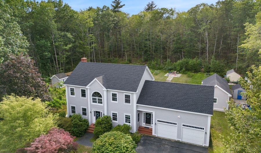 12 Summit Ter, Falmouth, ME 04105 - 3 Beds, 4 Bath