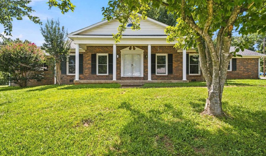 29847 1st Ave E, Ardmore, AL 35739 - 3 Beds, 2 Bath