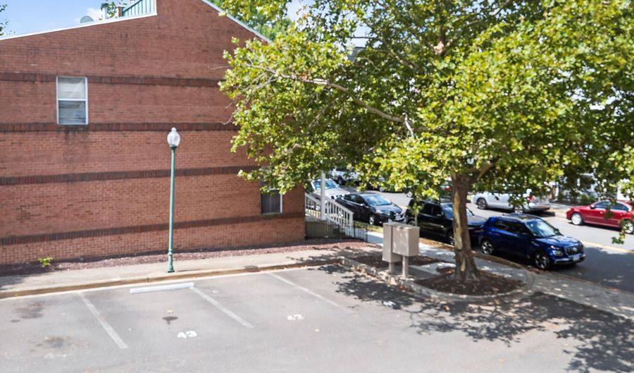 3709 GRANT Pl NE B, Washington, DC 20019 - 2 Beds, 1 Bath