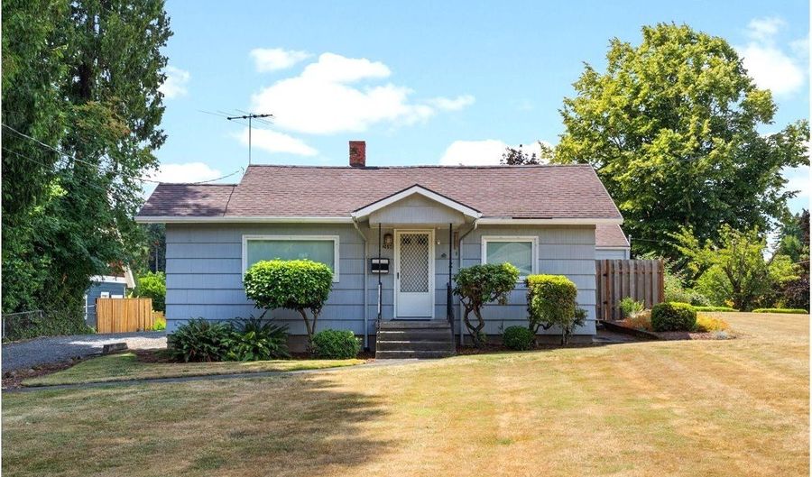 2696 SE LAKE Rd, Milwaukie, OR 97222 - 2 Beds, 1 Bath