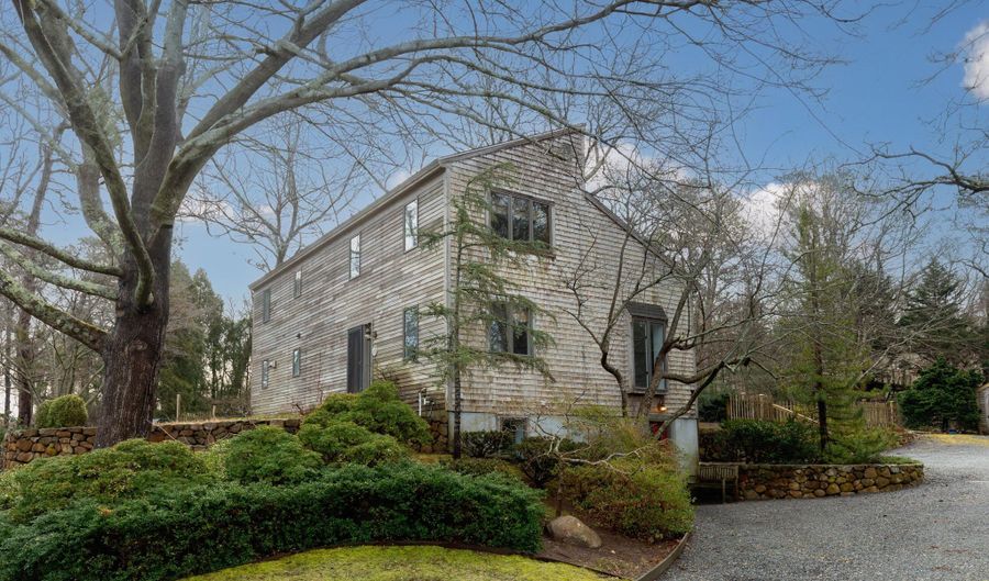 29 Sturgis Ln, Barnstable, MA 02630 - 3 Beds, 3 Bath