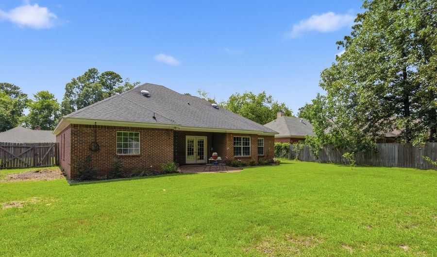 211 Mallard Dr, Brandon, MS 39047 - 3 Beds, 2 Bath