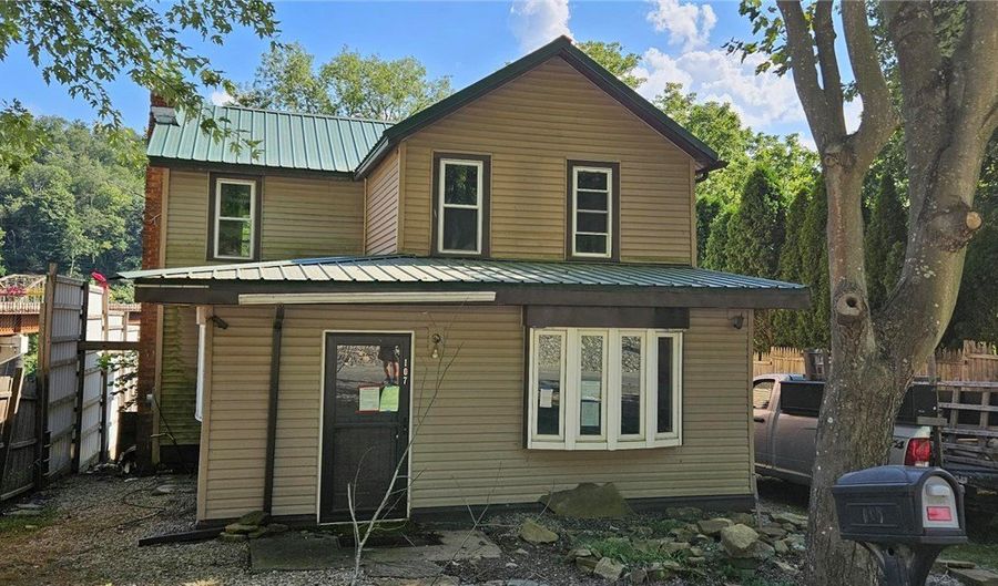 107 High St, Kiskiminetas Twp., PA 15618 - 3 Beds, 1 Bath