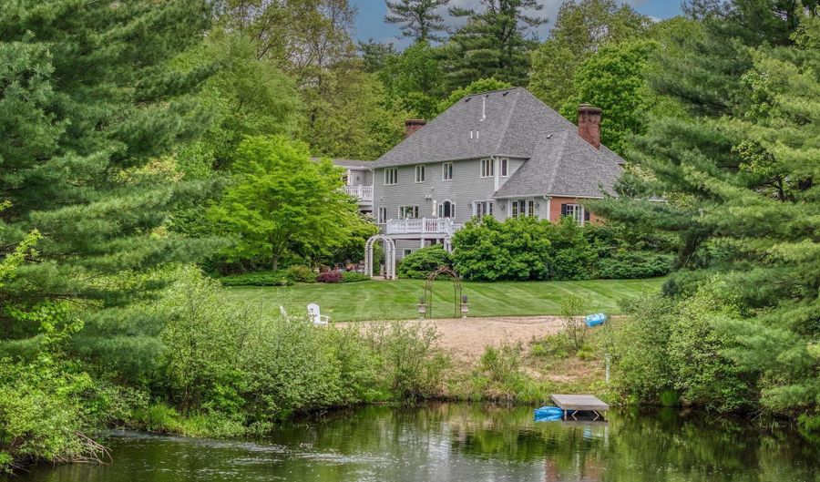 5 Pembroke Way, Bedford, NH 03110 - 4 Beds, 4 Bath