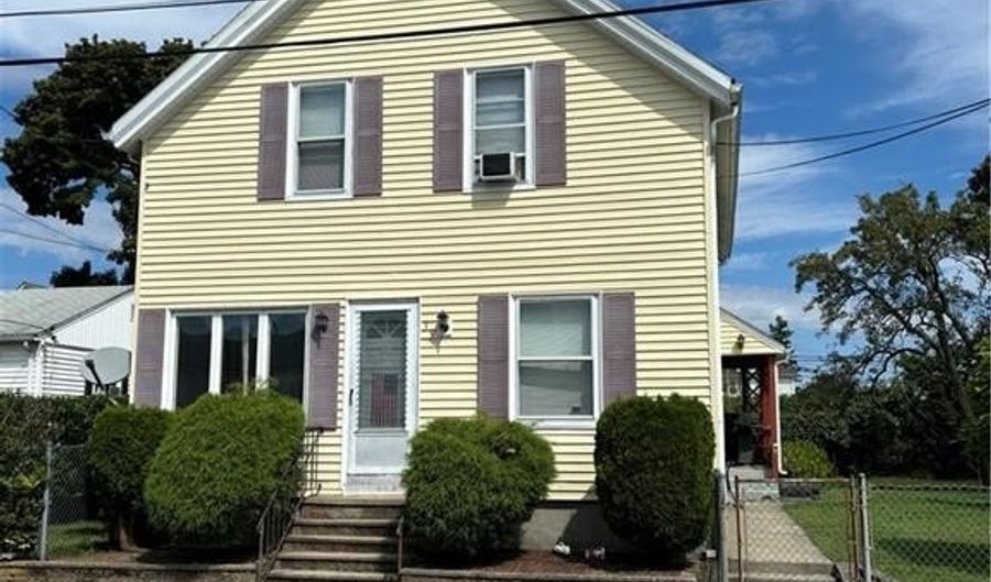 35 Winsor St, East Providence, RI 02914 - 4 Beds, 2 Bath