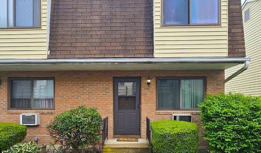 600 Clark Ave APT 29, Bristol, CT 06010 - 2 Beds, 2 Bath