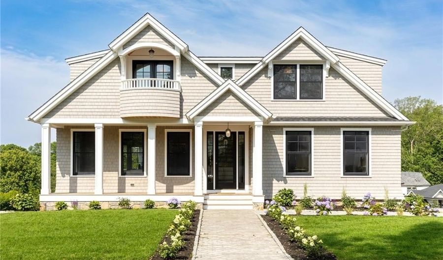 35 Coggeshall Ave, Newport, RI 02840 - 6 Beds, 8 Bath