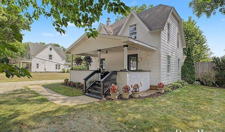 6038 Bancroft Ave SE, Alto, MI 49302 - 4 Beds, 1 Bath
