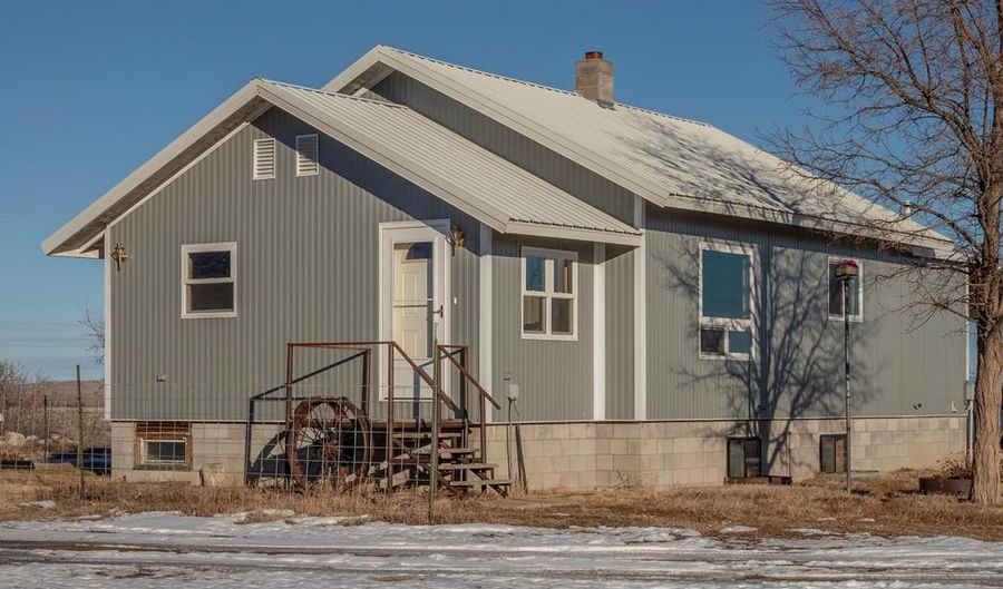 130 Road 8UC, Powell, WY 82435 - 2 Beds, 1 Bath