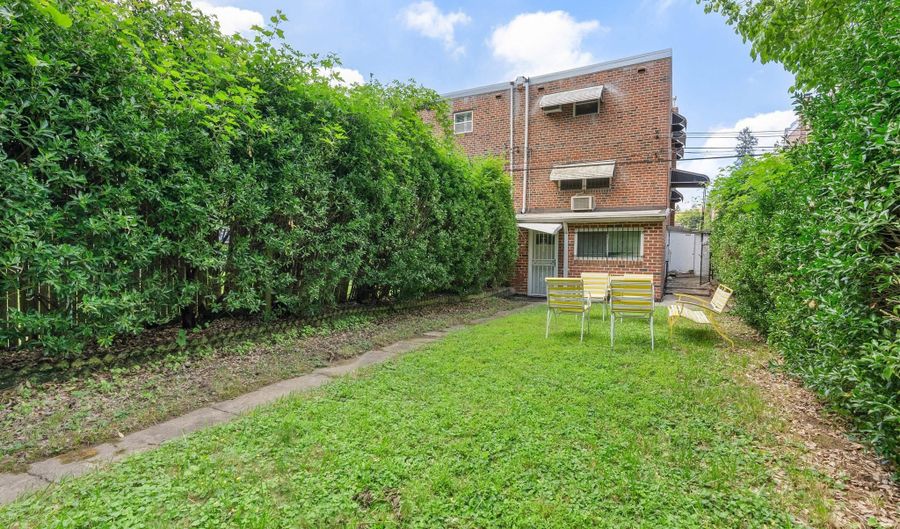 7316 VALLEY Ave, Philadelphia, PA 19128 - 3 Beds, 3 Bath