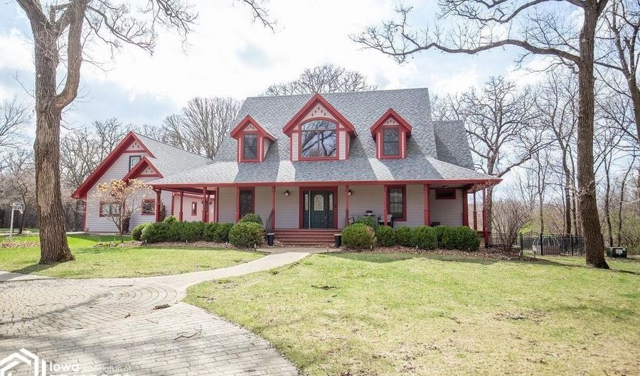 405 Timber Ests, Algona, IA 50511 - 4 Beds, 5 Bath