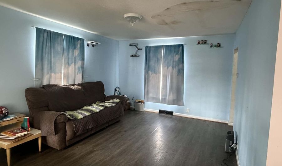 1035 Eastward St, Alma, MI 48801 - 2 Beds, 2 Bath
