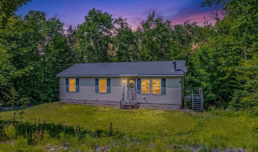 159 James St, Bethlehem, NH 03574 - 3 Beds, 2 Bath
