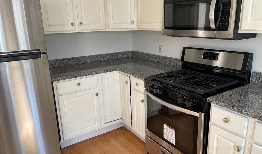 50 Mencel Cir C, Bridgeport, CT 06610 - 2 Beds, 1 Bath