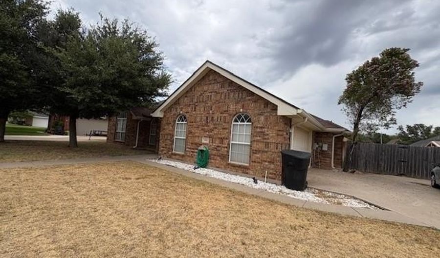 5402 Willow View Rd, Abilene, TX 79606 - 3 Beds, 2 Bath