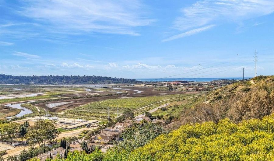 4594 Vista De La Patria, Del Mar, CA 92014 - 4 Beds, 5 Bath