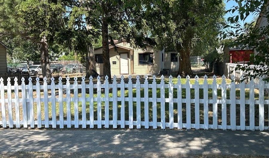 685 S Stout, Blackfoot, ID 83221 - 2 Beds, 1 Bath