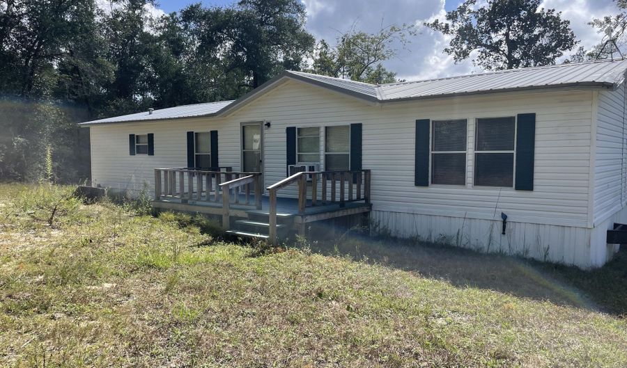 2355 Momence Ct, Alford, FL 32420 - 3 Beds, 2 Bath
