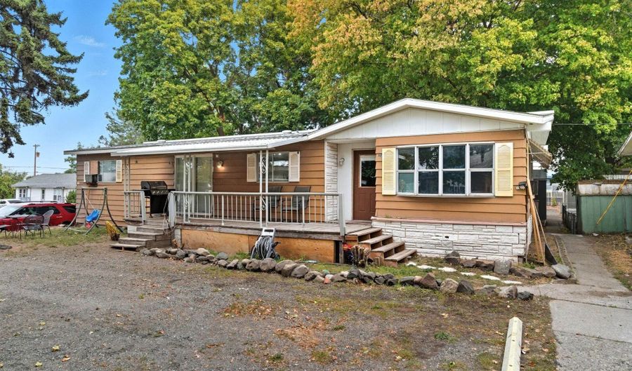 12823 W 13th Ave, Airway Heights, WA 99001 - 2 Beds, 2 Bath