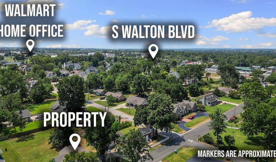 607 NW Jefferson St, Bentonville, AR 72712 - 3 Beds, 2 Bath