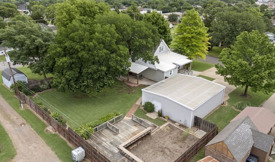 303 Olive, Alva, OK 73717 - 4 Beds, 3 Bath