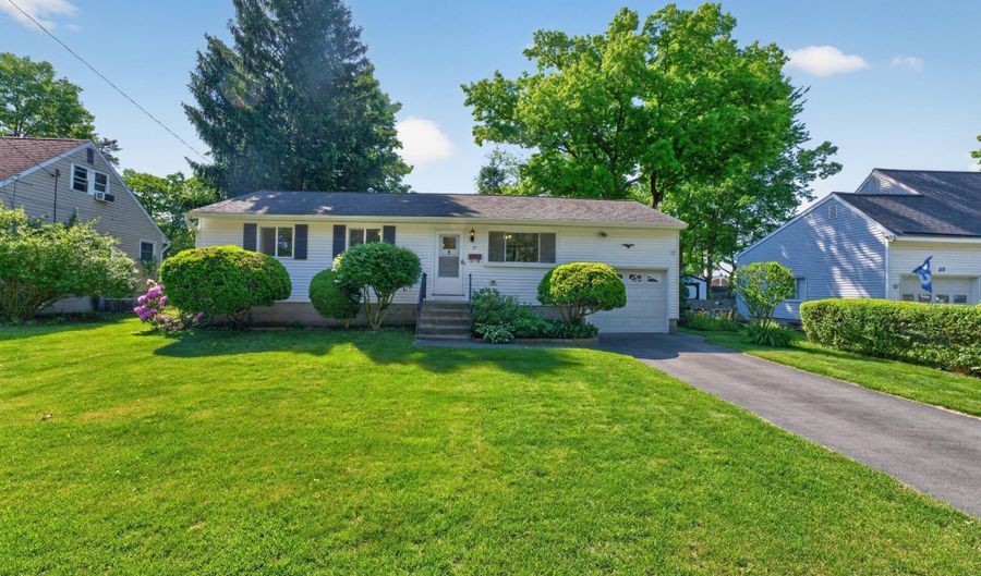57 Fuller Ter, Albany, NY 12205 - 3 Beds, 1 Bath