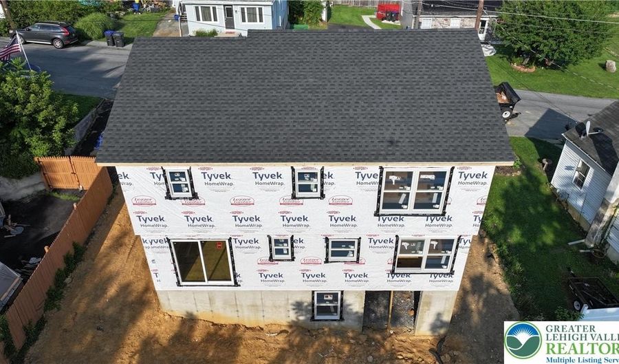 1216 Fretz Ave, Allentown, PA 18103 - 4 Beds, 3 Bath