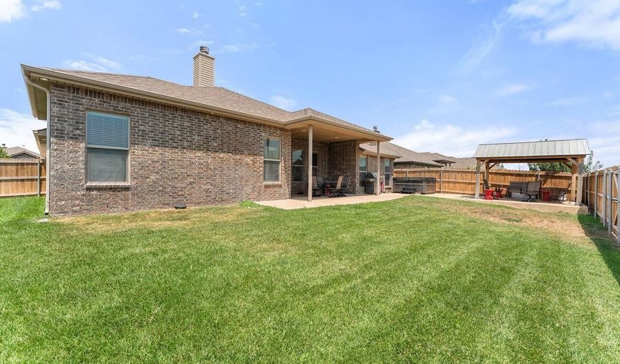 9705 ROCKWOOD Dr, Amarillo, TX 79119 - 4 Beds, 3 Bath