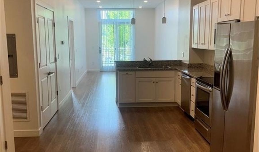 29 Burgess Pkwy 203, East Providence, RI 02914 - 1 Beds, 1 Bath