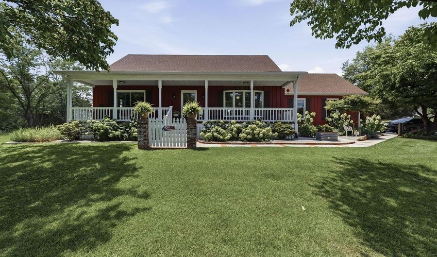 4447 Old Scottsville Rd, Alvaton, KY 42122 - 3 Beds, 3 Bath