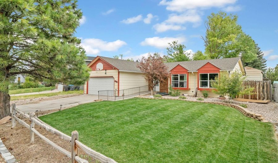 4105 RANGEVIEW Dr, Cheyenne, WY 82001 - 5 Beds, 2 Bath