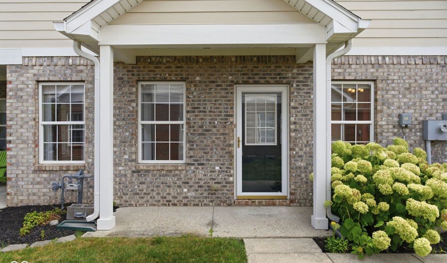 5210 Baltustrol Dr, Avon, IN 46123 - 2 Beds, 2 Bath