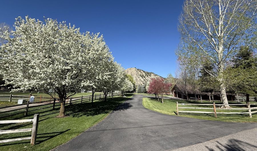 495 County Road 167, Glenwood Springs, CO 81601 - 6 Beds, 5 Bath