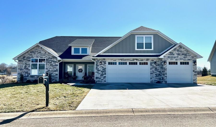 805 Spyglass Hill Dr, Bedford, IN 47421 - 3 Beds, 4 Bath