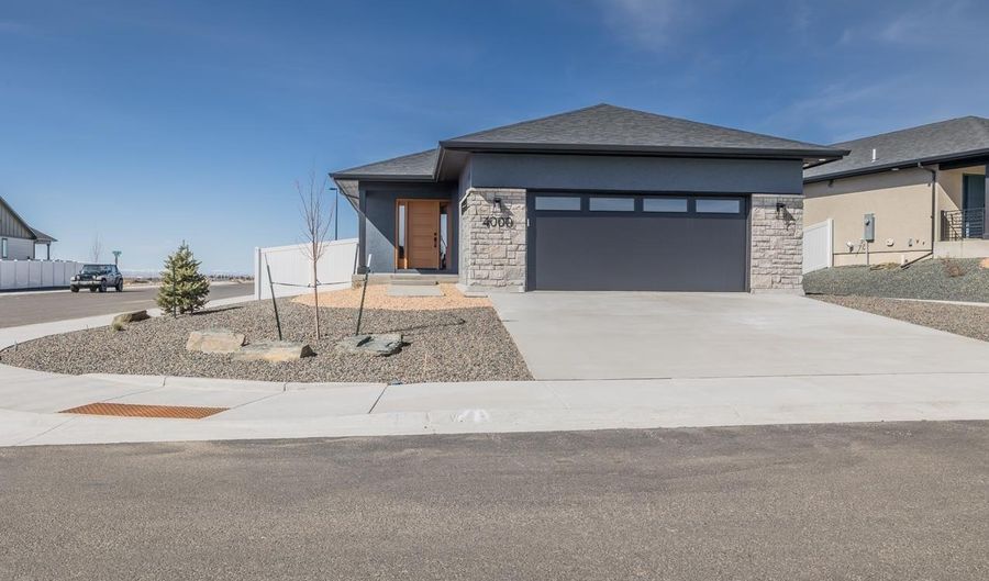 4012 SADDLEBACK Ln, Cheyenne, WY 82001 - 2 Beds, 2 Bath