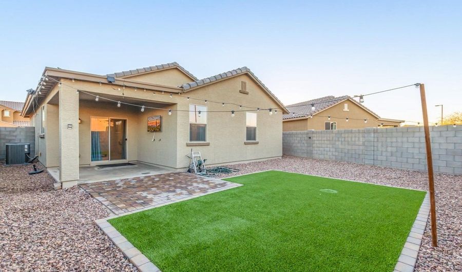 21612 W KIMBERLY Dr, Buckeye, AZ 85326 - 3 Beds, 2 Bath